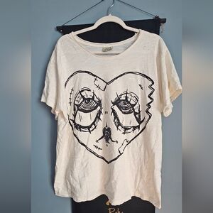 NWOT Jaded Gypsy Graphic Heart T-Shirt One Size